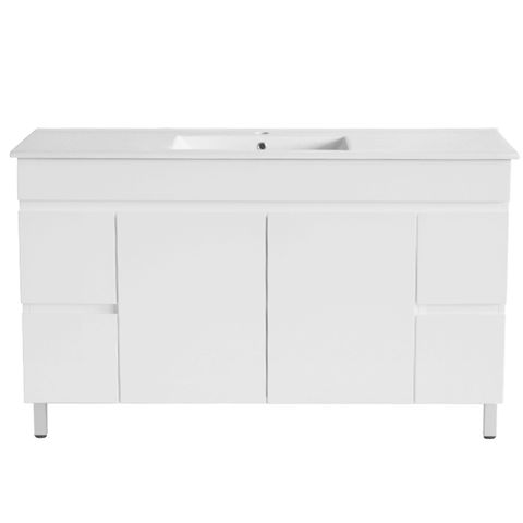Pavia Cabinet 1500 with legs